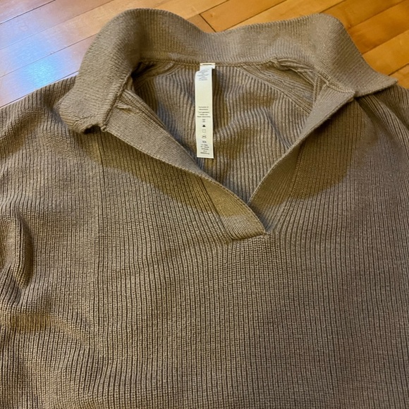 Lululemon collared merino wool blend sweater - Picture 6 of 7